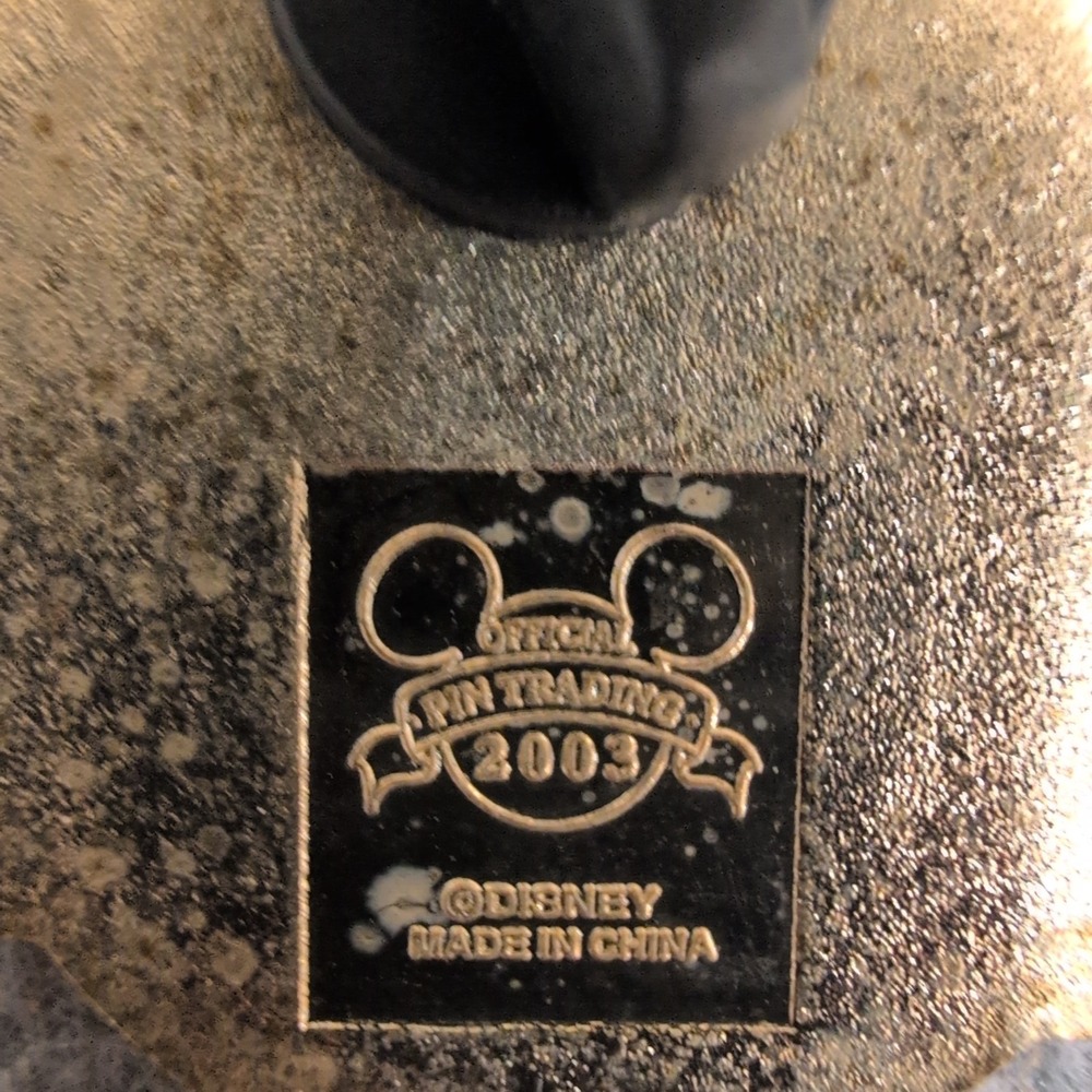 Disney Disneyland 75 Years of Mickey Mouse Official Pin Trading 2003 Enamel Pin - Picture 4 of 4